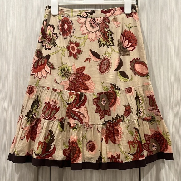 Ann‎ Taylor Flouncy Fit and Flare Tiered Skirt Floral Cotton Lined Size 6 - Picture 2 of 12